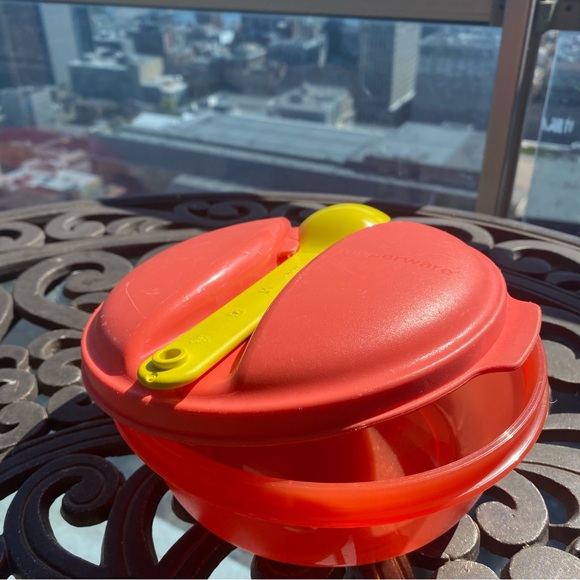 Tupperware - Lunch keeper with spoon - Picture 1 of 12
